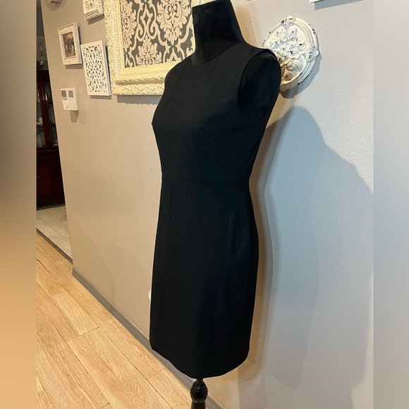 Classic little black dress - Picture 4 of 8